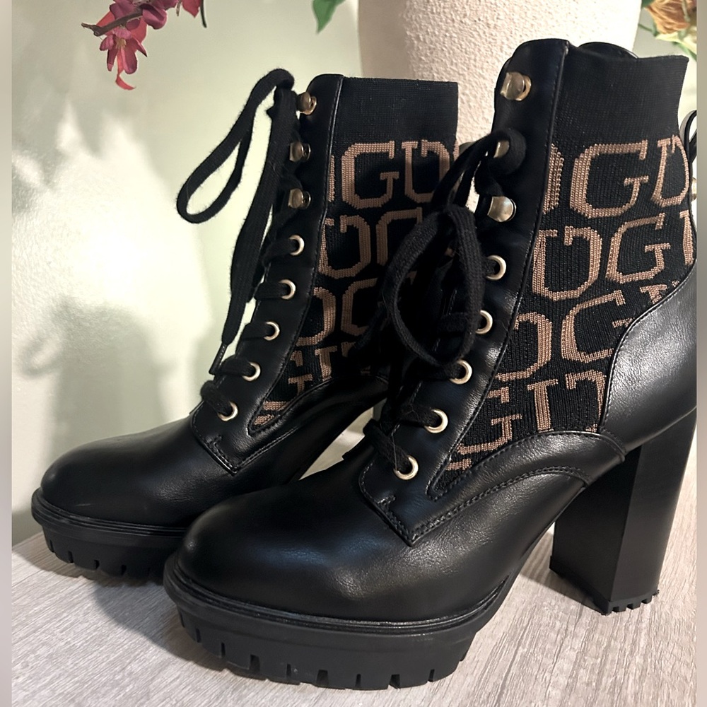 Guess boots - size 7